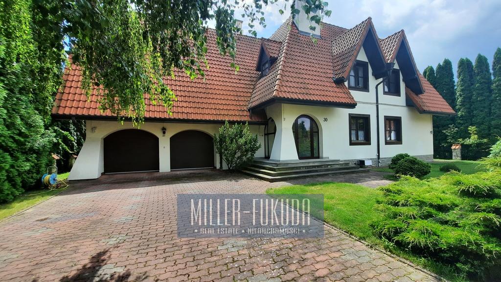 House for rent - Konstancin-Jeziorna, Aleja Wojska Polskiego Street (Real Estate MIF01205)