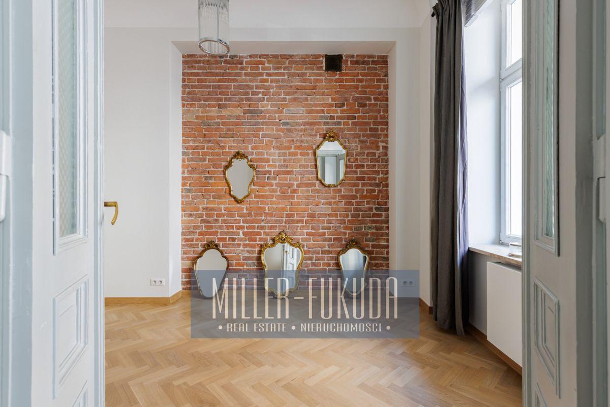 Apartment in Warszawa - Photo 4