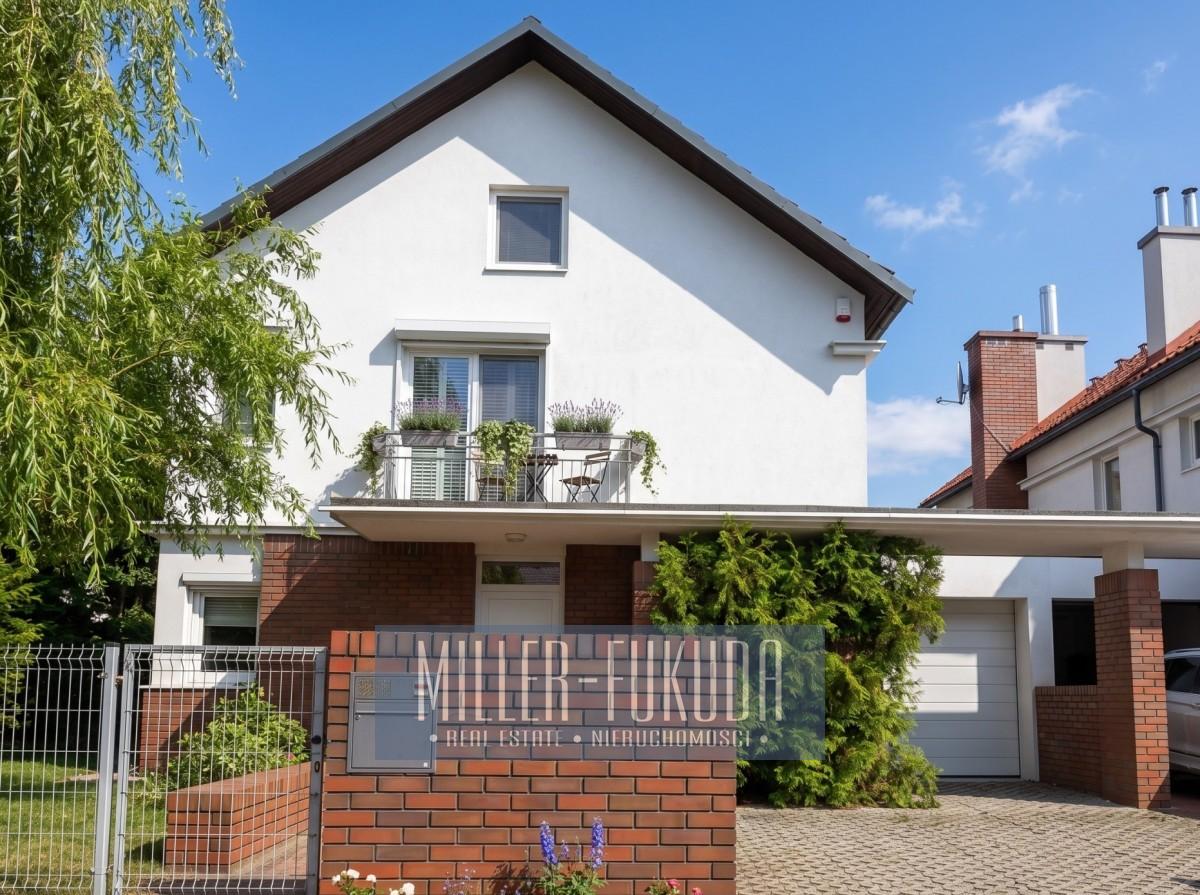 House in Konstancin-Jeziorna - Photo 1