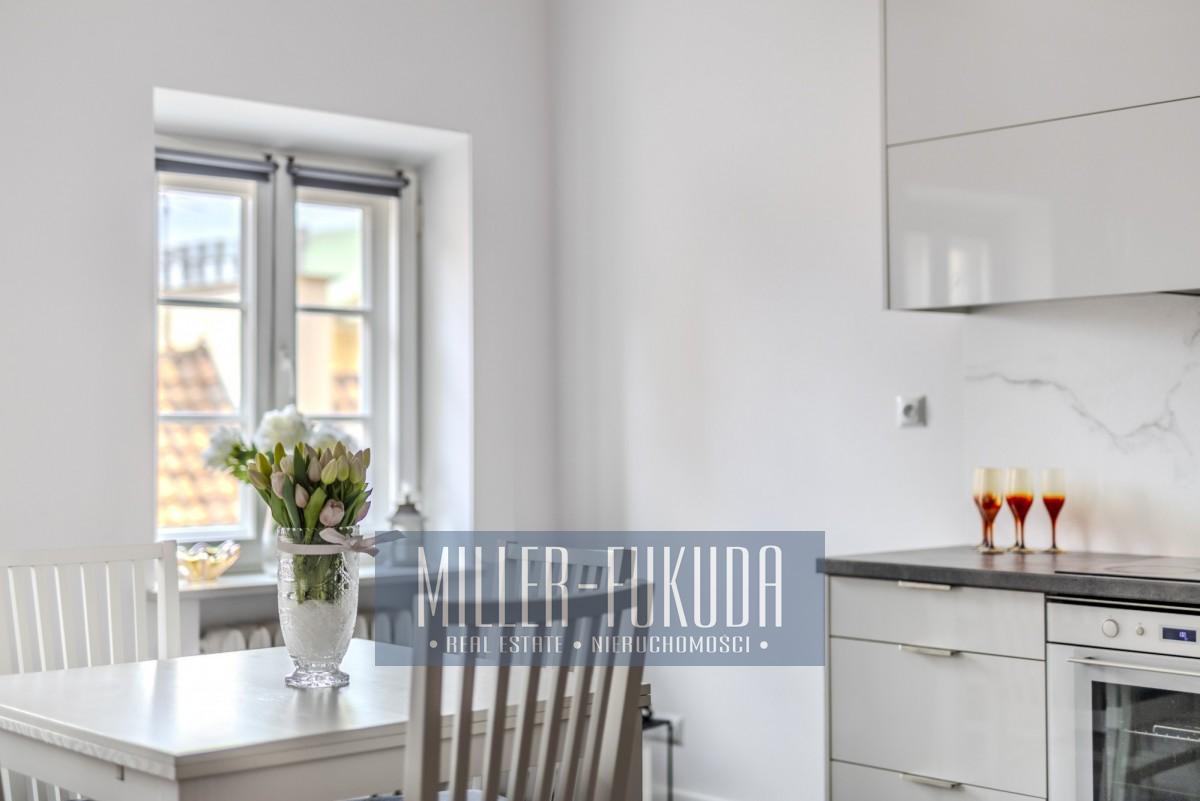 Apartment in Warszawa - Photo 8