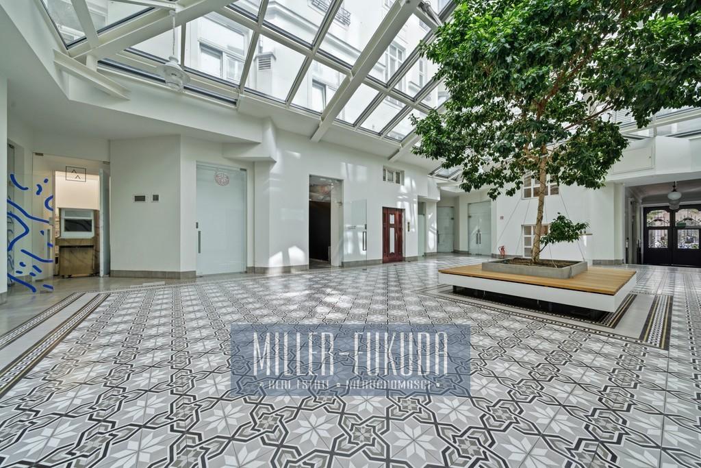 Space in Warszawa - Photo 2