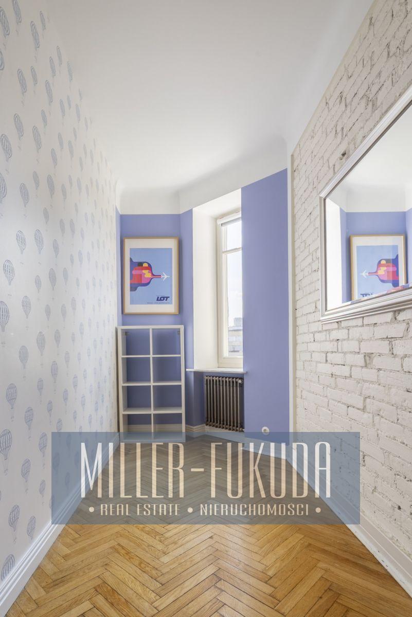 Apartment in Warszawa - Photo 9