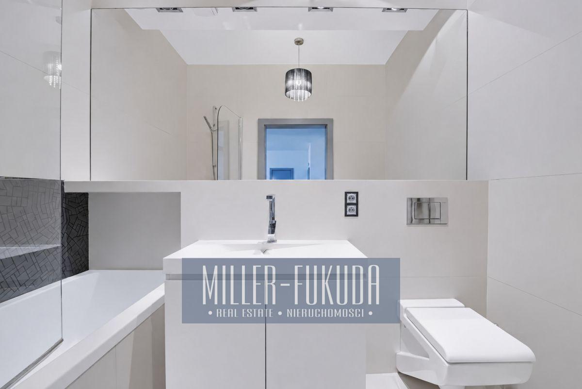 Apartment in Warszawa - Photo 9